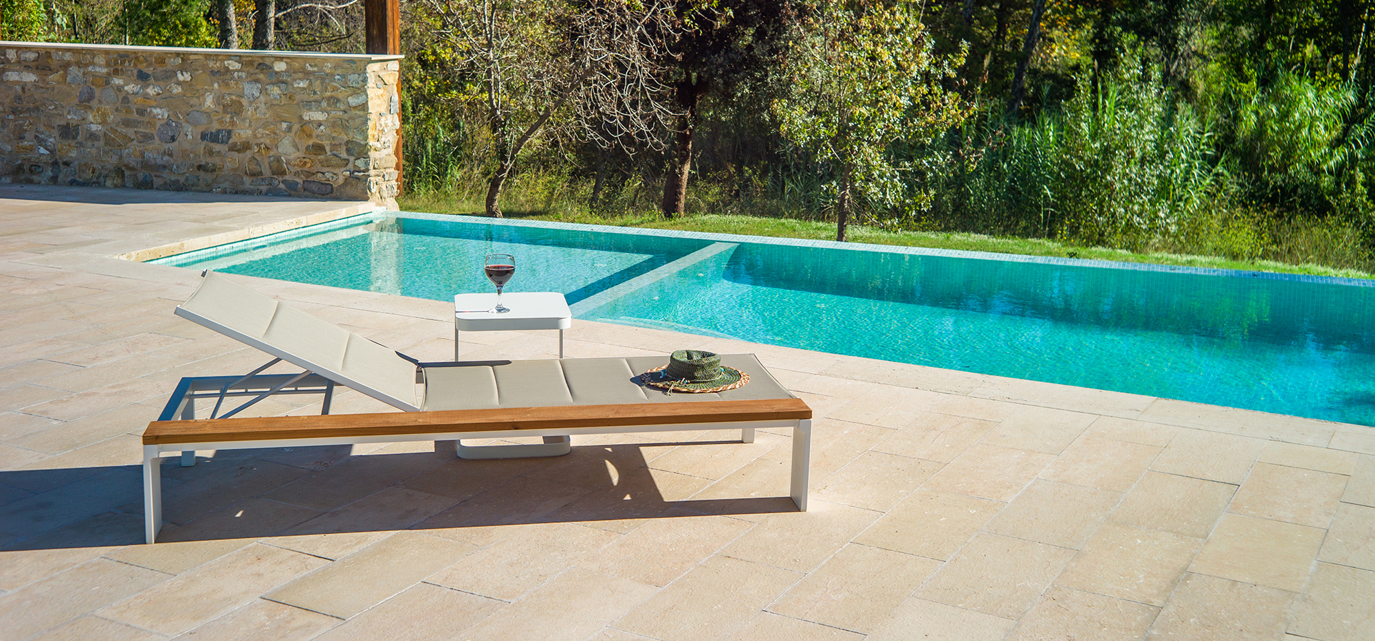 swimming-pool-paving-pressure-cleaning-melbourne